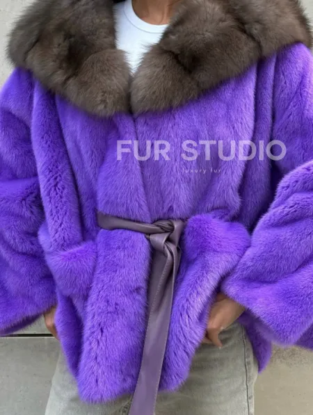 Шуба из норки Violet с капюшоном из меха куницы - фото 2