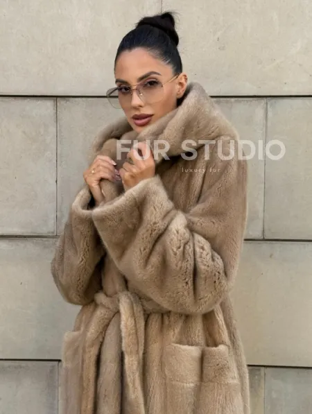 Шуба из скандинавской норки с капюшоном, цельный мех - фото 2