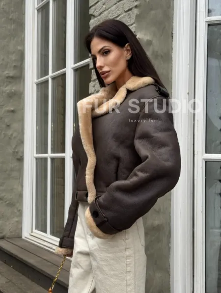 Кроп - дубленка двубортная Dark brown на пуговицах - фото 10