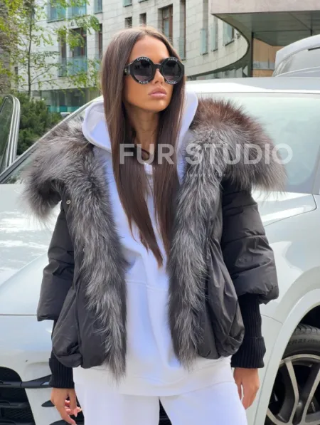 Пуховик с воротником из чернобурой лисы - фото 1