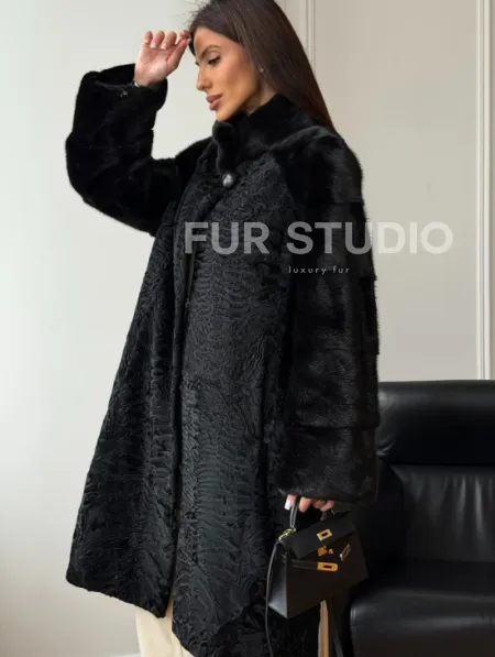 Шуба из каракуля с норкой - стойка воротник - фото 5