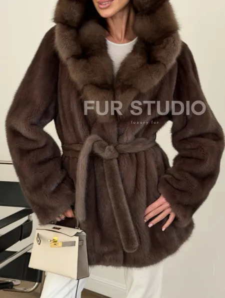 Коричневый норковый полушубок с мехом куницы - фото 1