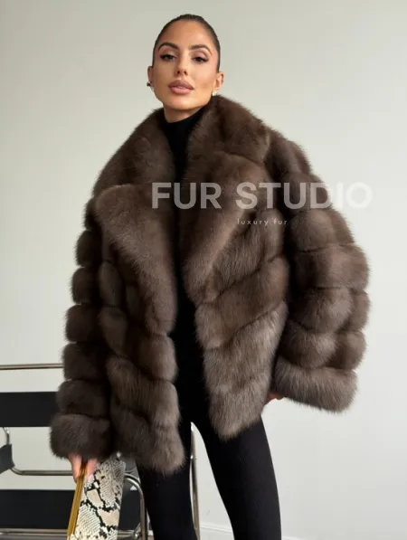 Шуба из куницы с английским воротником - фото 4