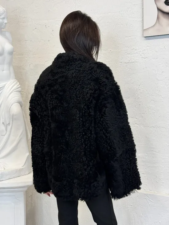 Черный двухсторонний полушубок из натурального меха овчины - фото 3