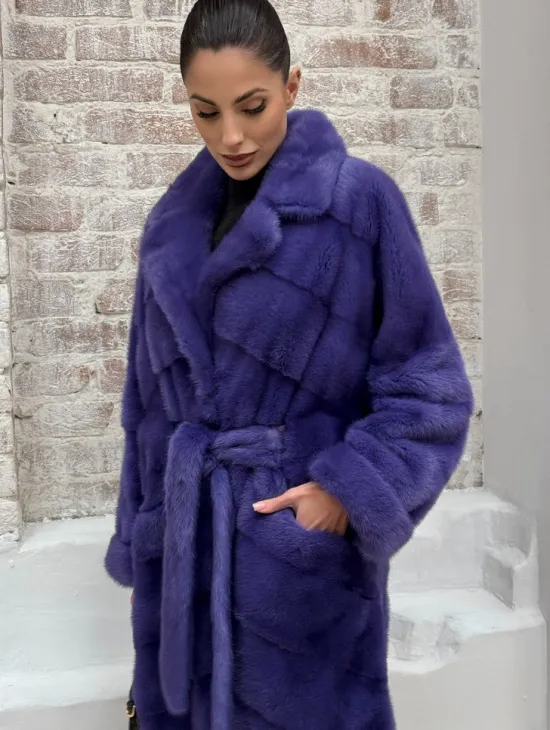 Норковая шуба кимоно с английским воротником в фиолетовом цвете - фото 2