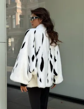 Белый норковый полушубок с рисунком - фото 5