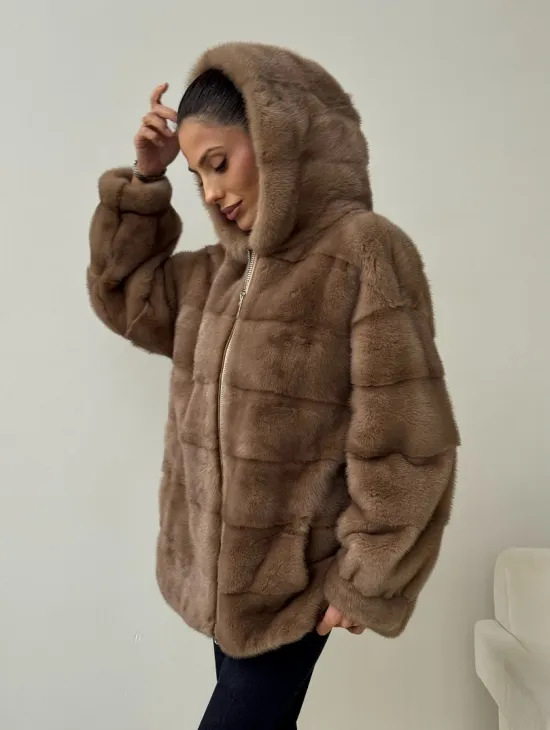 Бежевая норковая куртка с капюшоном - фото 5
