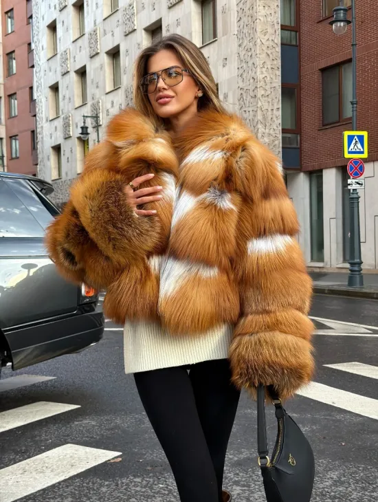 Шуба из лисы с капюшоном - фото 10