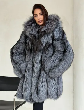 Шуба из натурального меха чернобурки с капюшоном - фото 0