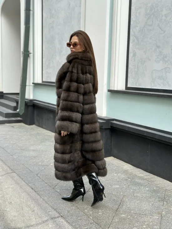 Изысканное пальто из баргузинского соболя с английским воротником седина 1/2 - фото 7