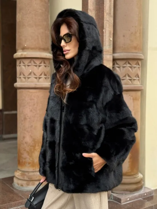 Черная норковая шуба с капюшоном - фото 6