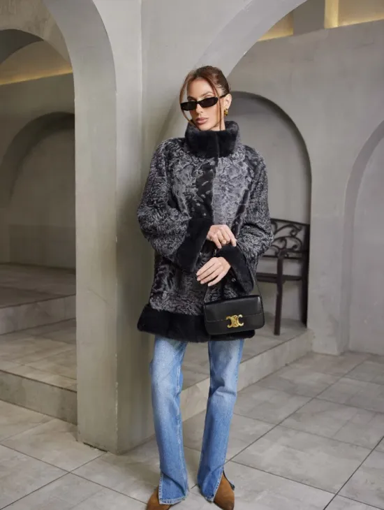 Шуба каракульча стойка воротник норка - цвет графит - фото 4